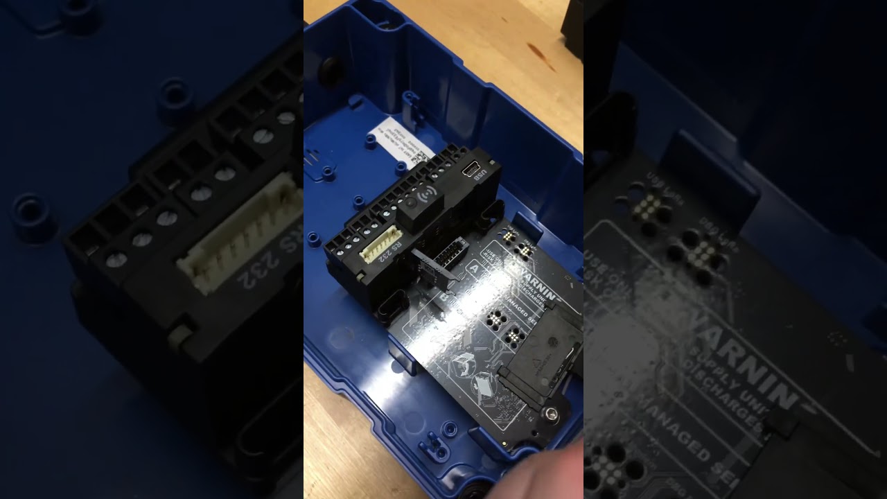 Inserting the SIM card