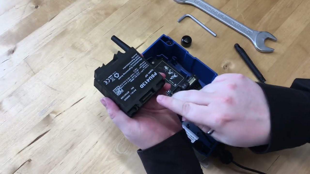 Assembling the device